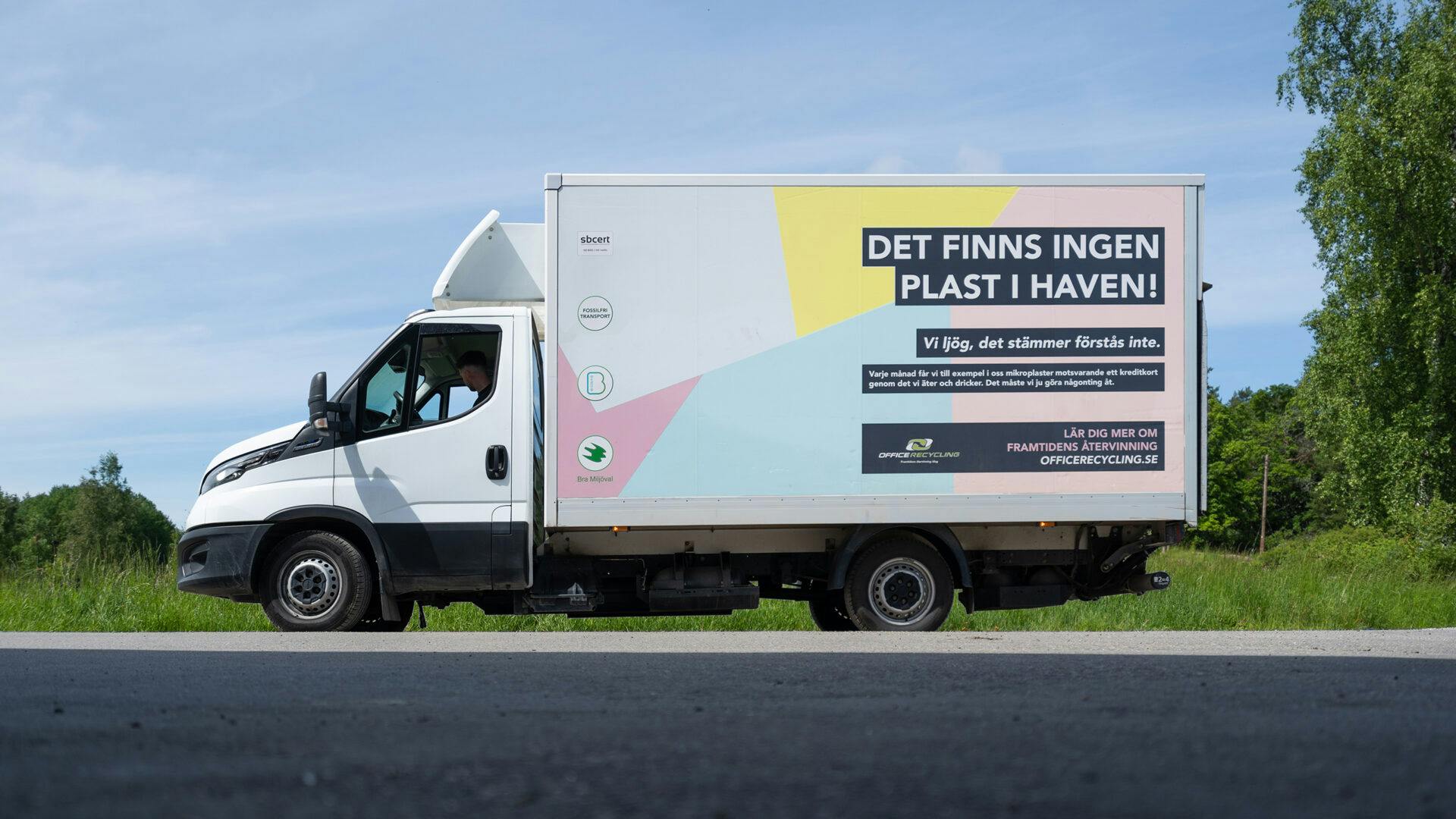 Office Recycling har märkt alla sina godstransporter med Bra Miljöval.