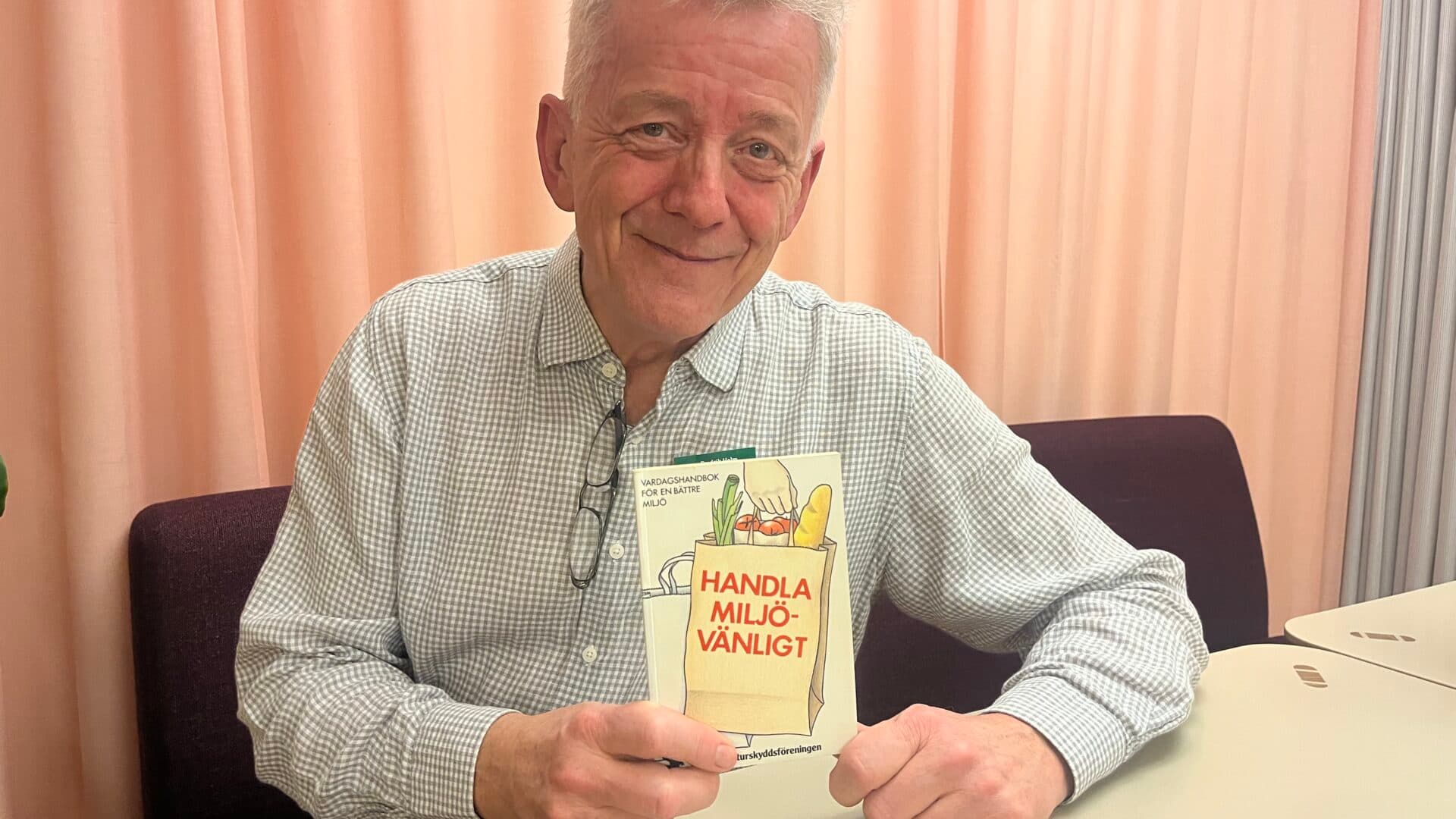 Fredrik Holm, författare Handla Miljövänligt-boken